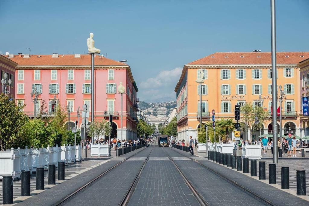 Appartement 2 Chambres Refait A Neuf, Climatise, A 2 Min De La Mer Nice Exterior photo